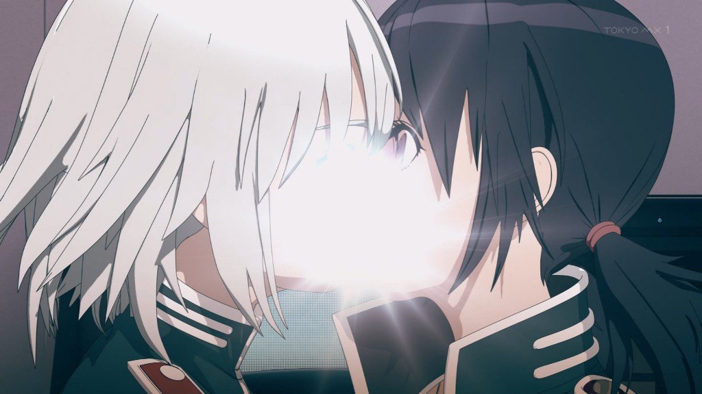 EX-ARM-Anime-Kiss